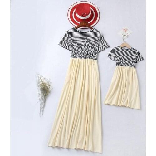 Family Matching Outfits Summer Sleeveless Short Sleeve Stripes Dresses For Mother and Daughter 2021