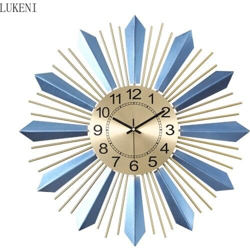 Simple Wall Clock Living Room Home Fashion Nordic Style Creative Wall Art Wall Watch Light Luxury Atmospheric Clock