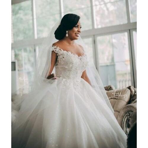 New Style Ball Gown Wedding Dress with 3D Lace Appliques Illusion O Neck Bridal Gown Vestido De Noiva