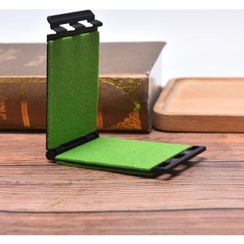 1Pcs Electric Guitar Bass Strings Scrubber Rub Cleaning Tool Maintenance Care Guitar String Cleaner Guitar Accessories