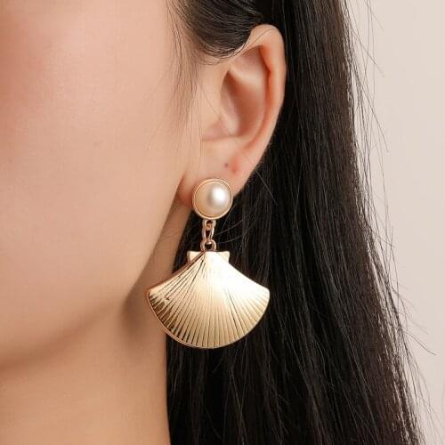 Big Shell Stud Pearl Earrings Beach Jewelry For Women Fashion Metal Sea Shell Statement Earrings Gold/Silver Color Jewelry Gifts