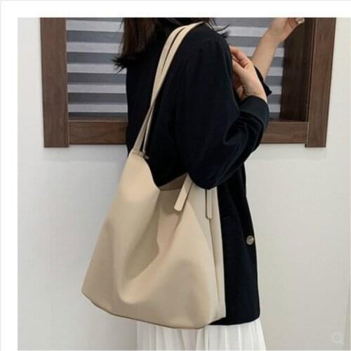 2020 new Korean simple adjustable solid color single shoulder messenger big bucket mother and daughter bag factory direct sales