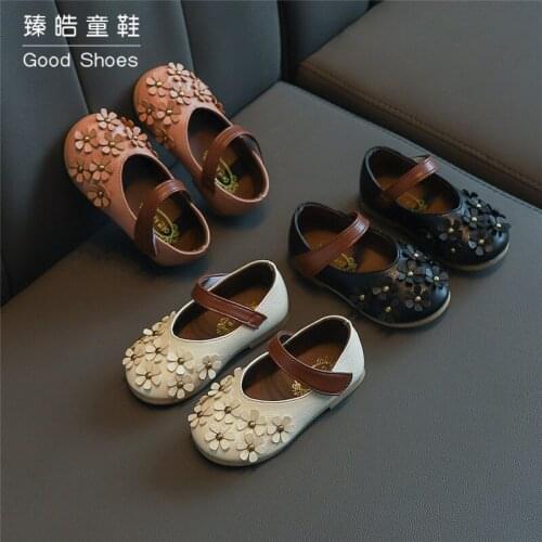 2021 autumn new childrens flower childrens bean shoes soft bottom rivet dance shoes girls Princess leather shoes