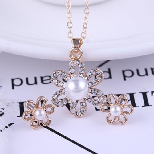 Vintage Baroque Pearl Rhinestone Inlaid Flower Petal Drop Pendent Earrings Necklace Set Korean Jewelry Sets for Women Girls Gift