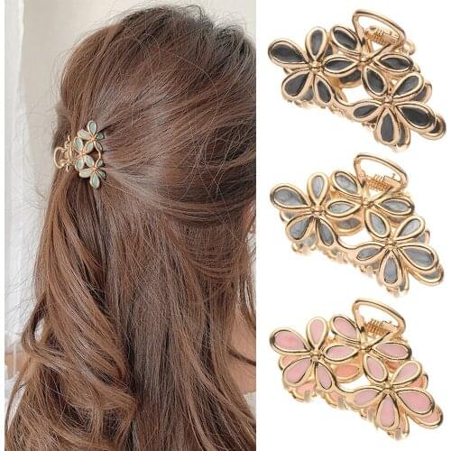 Women Flower Hair Claw Japanese Sweet Gorgeous Small Hair Clips Metal Non Slip Hairpins Elegant Girls Ornament Styling Tools