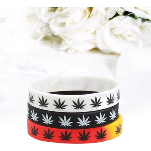 Personality Silicone Black White Color Bracelet&Bangles Wristband Fashion Jewelry Gifts Maple Leaf Print Bracelets