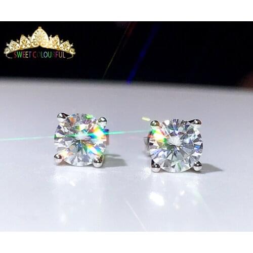 18K White Gold A pair of Earrings 1CT D Color Moissanite Earrings For Women