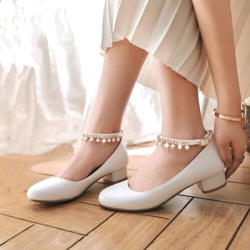 YQBTDL Fashion Low Chunky Heels Wedding Shoes Ankle Strap Crystal Rhinestone String Bead Low Heel Pumps Party Bride Shoes Woman