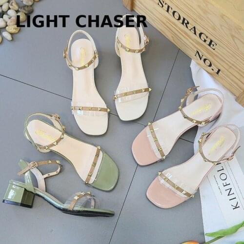 Womens Sandals Rivet Beach Shoes Fashion Sandals Women 2021 Summer Low Heel Roman Shoes Casual Flat Women Mujer Sapato Feminino