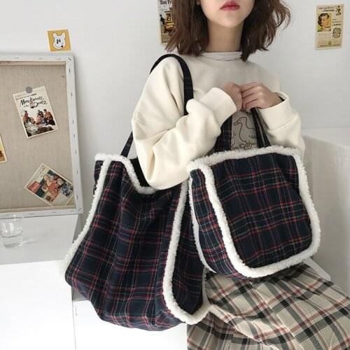 Autumn and Winter New Messenger Plush Bags for Women 2020 Lamb Velvet Tote Shoulder Bag Christmas Packet Purses For Girls