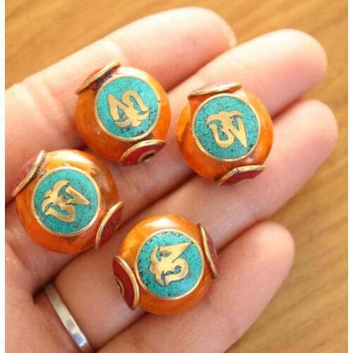 BD204 Ethnic Tibetan Brass Resin Mantra Om Loose Beads Nepal 17mm Oblate Diy Beads for Jewelry Making 4 PCS Beads Lot