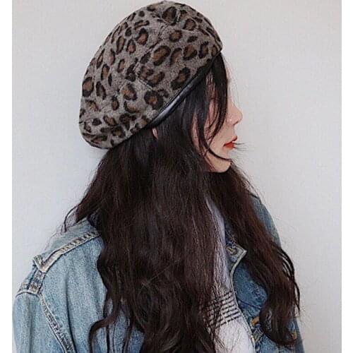 Winter Beret Hat Women Japanese Woolen Leopard PU Pumpkin Hat Outdoor Painter Cap Outdoor Warmth Berets