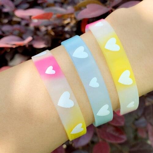 10pcs Multicolor Game Sport Silicone Rubber Bracelets Heart Wristband Elastic Band Bracelet Bangle Fashion Jewelry Gifts brtc39
