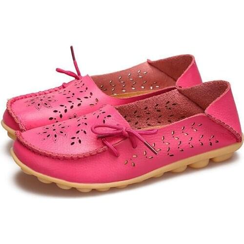 Summer new mother shoes hole flat shoes trendy fashion wild womens sandals lightweight beanie shoes leather casual