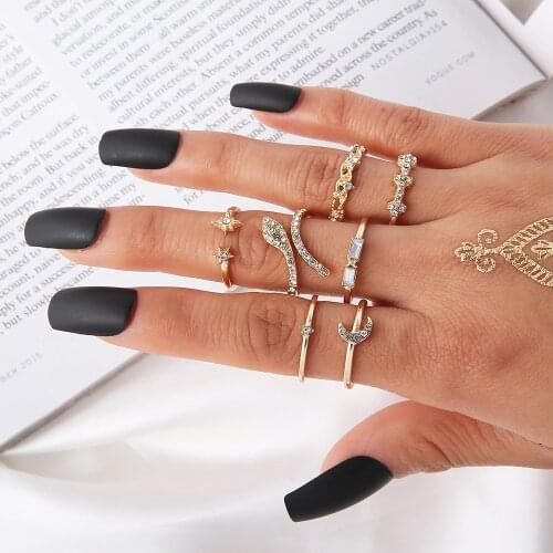 Pack of 7 personality creative knuckle rings with carved Star/ moon / snake Crystal design Ring Set Women Gift