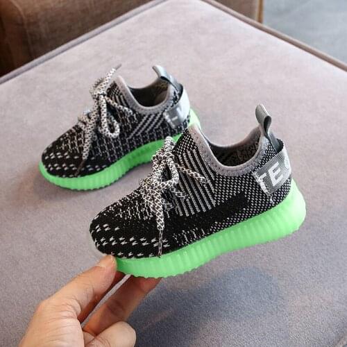 OnnPnnQ Kids Glowing Shoes
