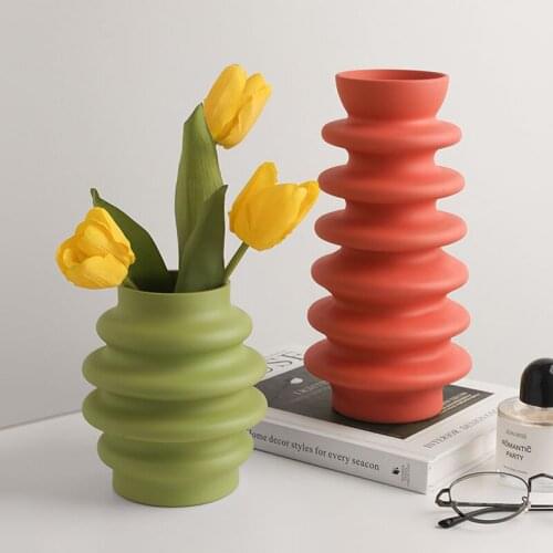 Dry flower vases for home decoration, creative ceramic ornaments, living room decorative tables home vase ceramic vase gift