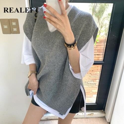 REALEFT Autumn 2021 New Casual Women Sweater Vest Grey Knitting V-Neck Sleeveless Loose Fashionable Female Tank Sweaters Tops
