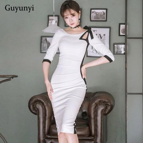 Elegant Office Lady Dress 2021 Spring Half Sleeve O-Neck Plain Color Black White Stitching Knee-Length Pencil Dress Women