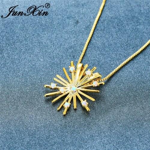 Cute Plant Daisy Pendant Small White Fire Opal Necklaces For Women Yellow Gold Chain Clavicle Necklace Flower Choker Jewelry