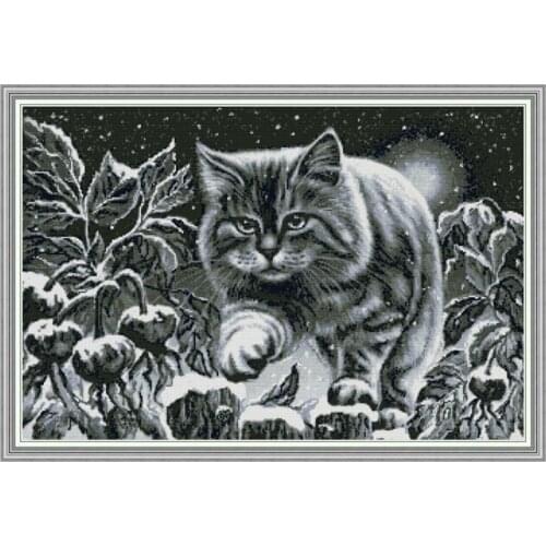 Black cat on snowy night cross stitch kit aida 14ct 11ct count print canvas cross stitches needlework embroidery DIY handmade
