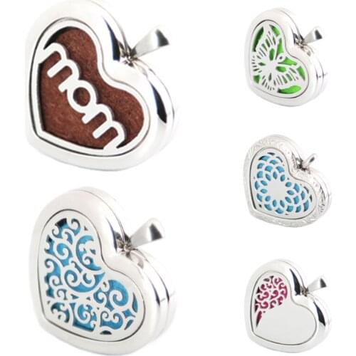 Heart 30mm Aromatherapy Essential Oils Stainless Steel Perfume Diffuser Locket Necklace with chain Pads