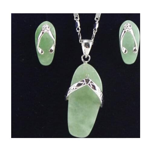 New Light Green jade Shoes Pendant Necklace Earrings Set