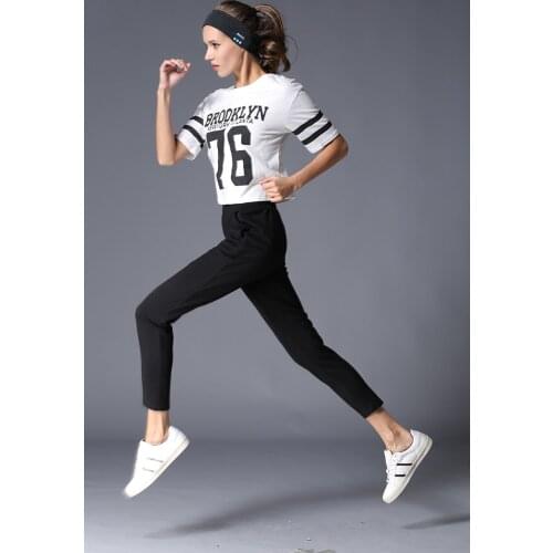 Hot bluetooth sports headband music headband outdoor sports headband sweat absorption breathable running fitness headband