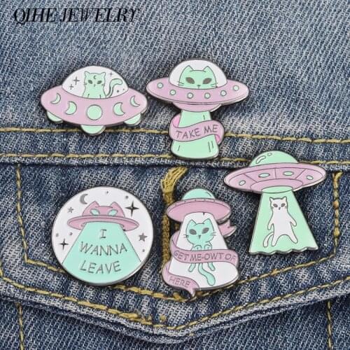 Alien Enamel Pins Star Moon Green Cat Badges Cartoon Brooches for Men Women Boy Girl Backpack Badge Collar Jewelry