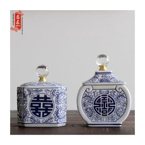 Jingdezhen ceramic blue and white porcelain classical jar pot pottery pot home living room / decoration decoration