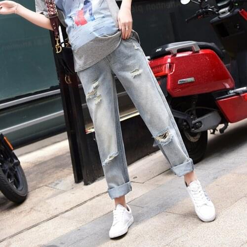 Pregnant women jeans spring and autumn models hole 2019 new fashion Korean version of the straight loose pants