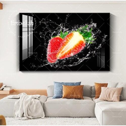 1 Pieces Splashing Fruits Strawberry Food Wall Art Pictures Kitchen Dinning Room Posters Home Decor HD Print Canvas Paintings