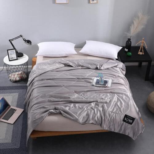 Solid color quilted washed fabric summer blanket or quilt for bed at home or travel, soft and smooth skin-friendly summer quilt