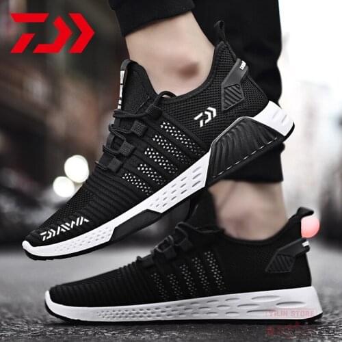 New Daiwa Outdoor Shoes Casual Running Shoes Breathable Mesh Hiking Shoes Men Hiking Fishing Shoes Sports Shoes Camping Shoes