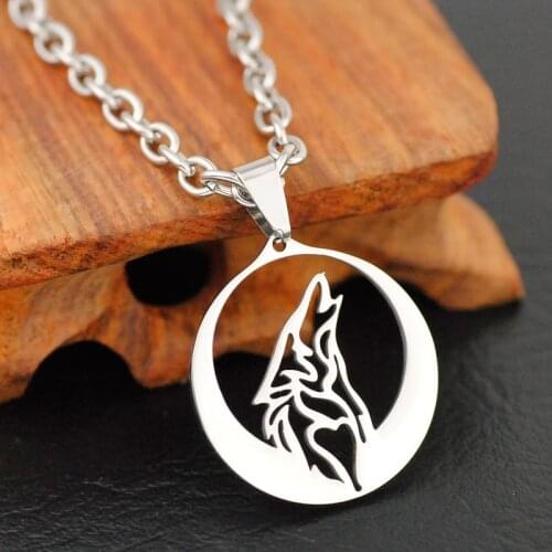 New Punk Stainless Steel Howling Wolf Moon Necklace Vintage Animal Crescent Pendant Necklace for Men Women Halloween Accessories