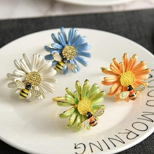 4-Piece Set Napkin Cloth Napkin Buckle for Wedding Bee Flower Gold Napkin Rings Summer Sweet Holiday Napkin Rings