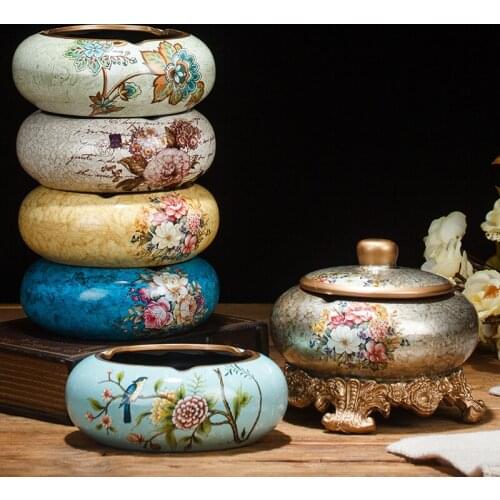European Retro Ceramic Large Ashtray with Cover Modern Simple Creative Luxury Living Room Decorative Tea Table Ornaments