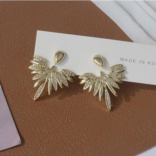 Delicate Jewelry 14K Gold Plated Feather Zircon Stud Earrings for Women Unique Elegant Earrings
