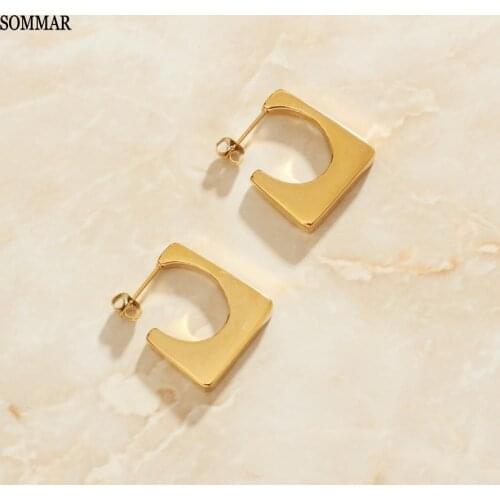 SOMMAR 2021 trend Gold Vermeil Goddess stud earrings Geometric trapezoid women earrings Prom Accessories