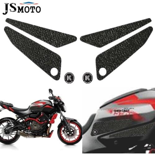 3D Fuel Tank Stickers Side Knee Motorcycle Non-slip Protector Pad Emblem For YAMAHA FZ07 MOTO CAGE MT07 2015-2017