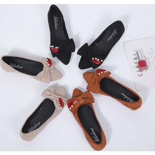 2020 ladies flat shoes spring new Fashionable Big Red Lip Beaded Pointed Shallow Mouth Comfortable non-slip casual wild U25-43