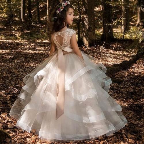 Elegant Flower Girl Dresses Champagne Lace Appliqué Sleeveless Cascading Kids Pageant Gowns For Weddings First Communion Dresses