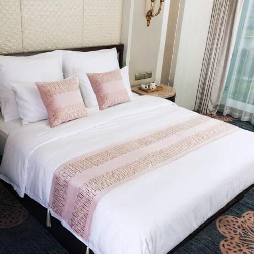 1pc 5 Colors Diamonds Ironing Bedspreads Bed Runner Luxurious Bed Flag Decorative Bed Cover 100% Polyester Home Hotel Use