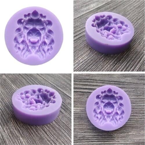 Small Size 3D Lion Head Face Shape Silicone Mold for DIY Decoration Making Soap Candle Crayon Melt Resin Polymer Clay