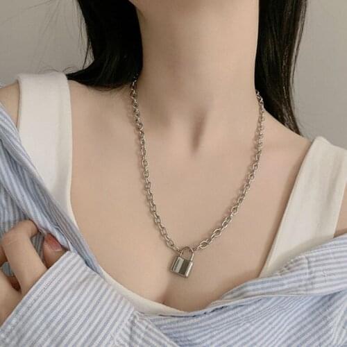 Women Personality Retro Geometric Ladies Necklace Sweater Chain Simple Lock Shape Wild Temperament Clavicle Chain