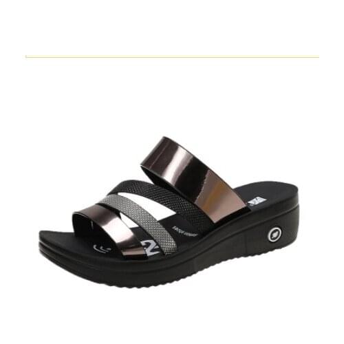 Woman Summer Sandals Women Leather Flat Comfortable Footwear Beach Slippers Womens Wedge Low Heels Shoes mother shoes