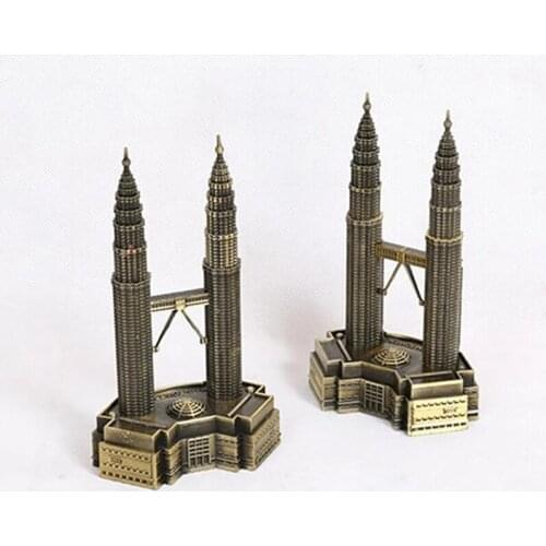Twin Towers Model Landmarks Home Decoration Commemorate World Tourism Home Decoration Metal Decoration 16*10.5*6.5cm