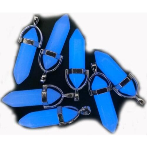 100pcs/lot Glow In The Dark Luminous Natural Gem Stone Bullet Hexagonal Pendulums Reiki Chakra Suspension Pendants Jewelry Free