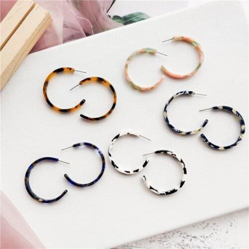 Simple C Shaped Acrylic Stud Earrings for Women Fashion Geometric Half Round Acetate Texture Female Earrings Girl Gifts
