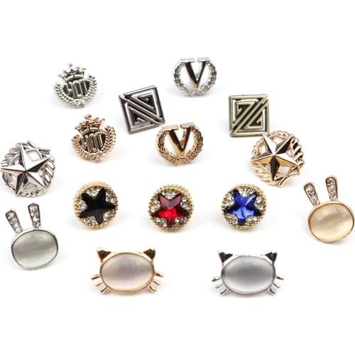 New Men Brooch Rabbit Star Brooch Bag Clothes Hat Lapel Pin Button Enamel Badge Small Brooch Women Fashion Party Jewelry Gift